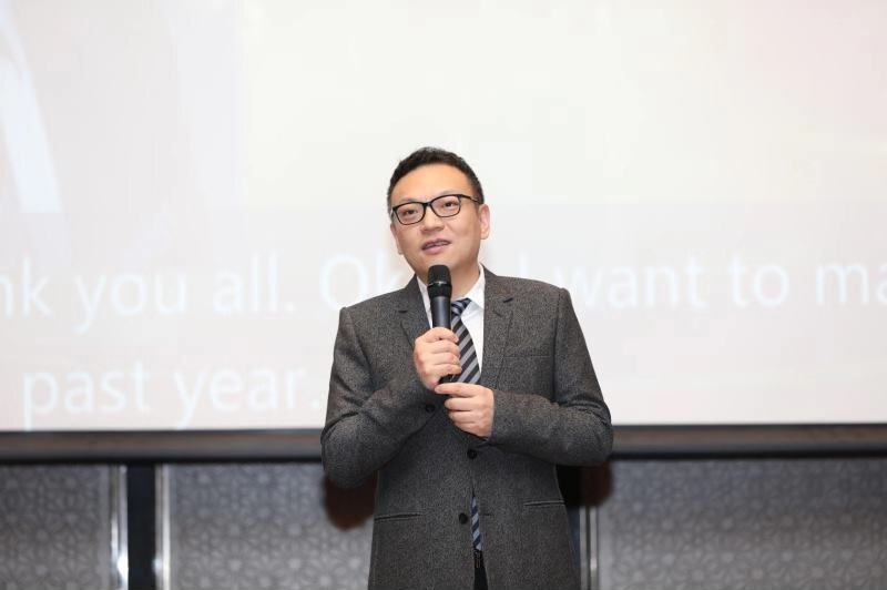 图为yl34511线路中心王帆经理致辞