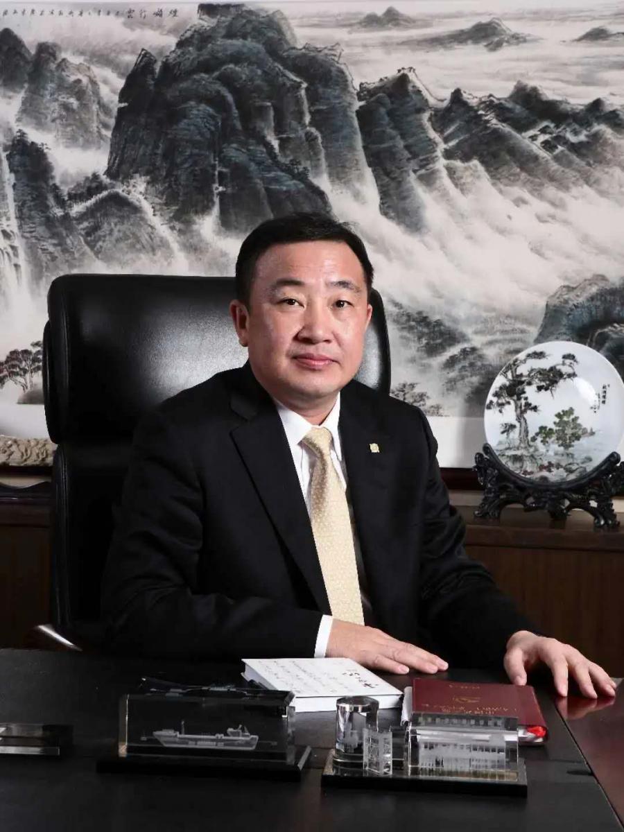 梁卓仁员工