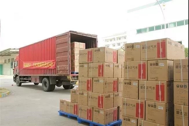 EMBA员工欧先涛向武汉市捐赠价值共50万余元的一批藿香正气水